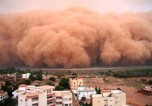 ایران در محاصره ۲۷۰ میلیون هکتار کانون گرد و خاک