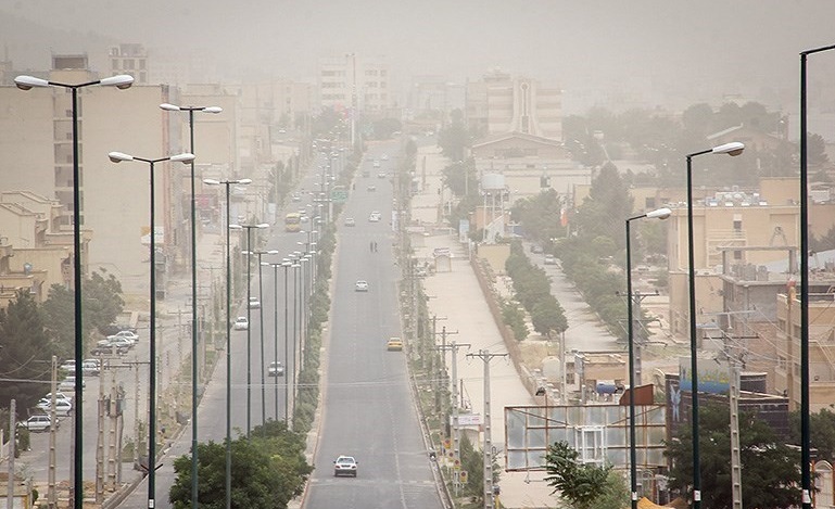 نفوذ گرد و غبار به آسمان ایلام