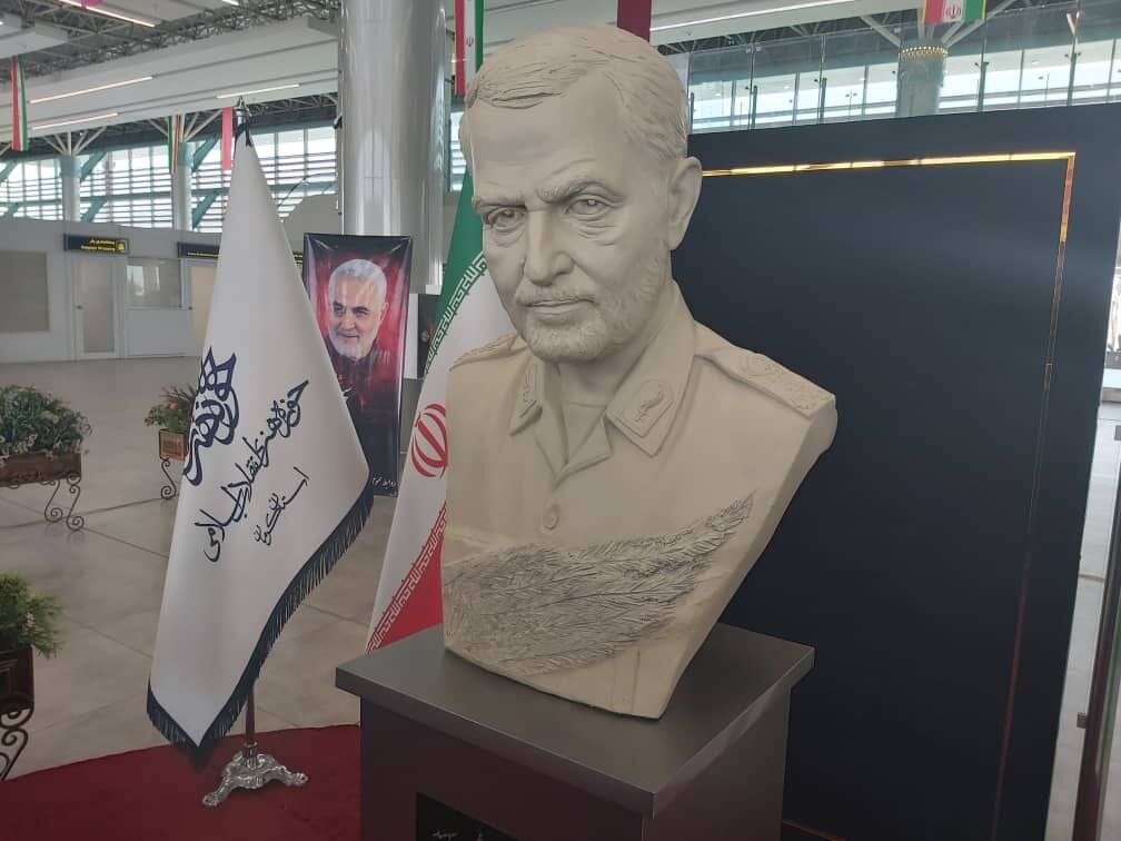 رونمایی از سردیس سردار دلها حاج قاسم سلیمانی