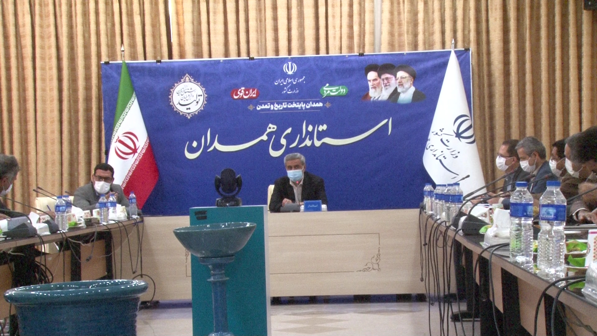 رسیدگی به مشکلات ۸ واحد تولیدی و دانش بنیان در ستاد تسهیل و رفع موانع تولیداستان همدان