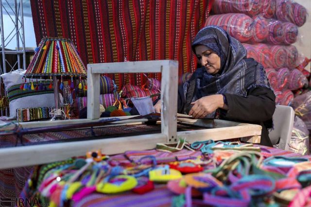صدور ۵۰۰ فقره مجوز فعالیتهای مشاغل خانگی در شهرستان اسدآباد