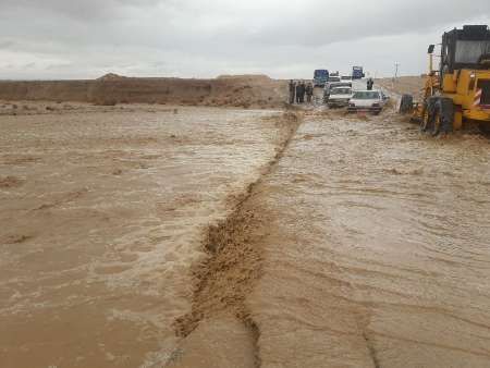 بازگشایی محور مسدود شده رمشک به قلعه گنج