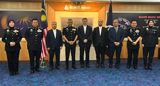 تاکید ایران و مالزی بر توسعه همکاری‌های پلیسی
