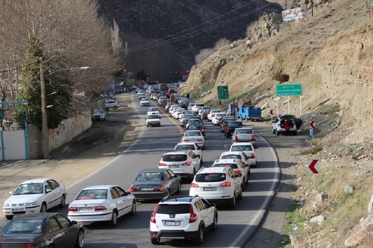 تردد در محور کرج چالوس جریان دارد